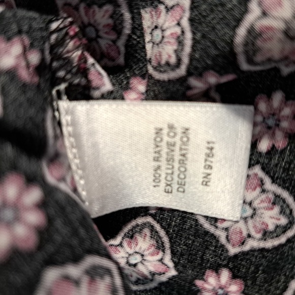 J. Jill Women's Black Floral Print Short Sleeve Peasant Top Blouse Size M - Picture 6 of 6